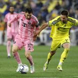 Lionel Messi llega al juego en el Chase Stadium de Miami con la oportunidad de celebrar su gol 900 en su trayectoria.