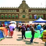 Ciudad de MÈxico 18 de Marzo. Maestros de la CNTE llegando al Zocalo de la CDMX para iniciar el paro de 72 horas. Foto DarÌo Luna