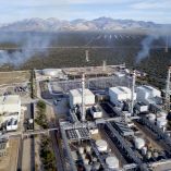 Ambas centrales no acreditaron cumplir con los límites máximos permitidos de emisiones contaminantes a la atmósfera establecidos en las normas oficiales de salud y ambientales.