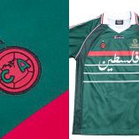 La playera cuenta con diversos cambios en el escudo, así como la estrella en la parte superior del mismo.