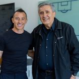 Andrés Guardado se reunió con la directiva de Pumas.