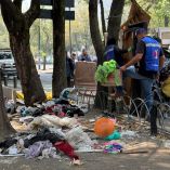 En los sitios intervenidos se retiraron colchones, cobijas, ropa, muebles improvisados y residuos