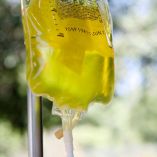 Suero vitaminado: qué es, para qué sirve y riesgos reales
