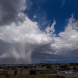 Por la tarde se prevén intervalos de chubascos acompañados de descargas eléctricas.