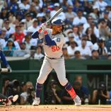 Mookie Betts estará fuera de actividad varias semanas tras sufrir una lesión en el oblicuo derecho con los Dodgers.