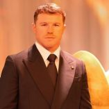 Canelo Álvarez inicia una nueva etapa como estudiante universitario.