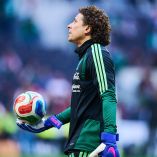 'Memo' Ochoa reapareció con el AEL Limassol en la Copa de Cjipre
