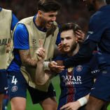 Khvicha Kvaratskhelia celebra la segunda anotación del PSG ante el Liverpool en los cuartos de final de la Champions.
