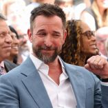 Actor Noah Wyle recibe su estrella en el paseo de la fama