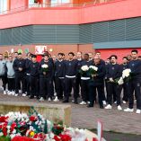 Los jugadores del PSG rindieron un homenaje a Diogo Jota y a las víctimas de la tragedia de Hillsborough