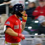 Jarren Durán respondió con gesto obsceno a un insulto sobre su salud mental.