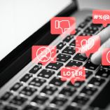 El primer ministro Keir Starmer impulsa nuevas medidas para reforzar la seguridad infantil en redes sociales.