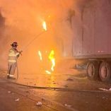 El accidente, que derivó en un voraz incendio, ocurrió cerca de los cruces internacionales que conectan con los Estados Unidos.