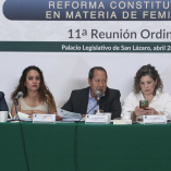 El dictamen faculta al Congreso para crear un tipo penal contra el feminicidio.