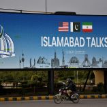 Irán mantiene en suspenso su participación en el diálogo de paz con Estados Unidos en Islamabad.