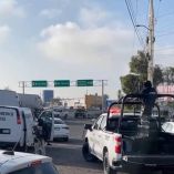 Policías en la autopista
