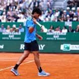 Carlos Alcaraz cayó en la final de Montcarlo ante Sinner y perdió el número 1 del mundo.