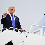 Donald Trump enfrenta presión legislativa por amenazas militares contra Cuba.