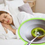 ¿Qué beneficios tiene comer kiwi en la noche? Esto dice la ciencia sobre el sueño