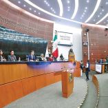 Recinto del Senado de la República, con sus legisladores en sesión.