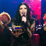 Laura Pausini vivió un momento de tensión durante su concierto en Quito.