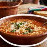 Cómo hacer sopa de fideo mexicana estilo mamá