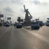 El crimen ocurrió en el cruce de las avenidas Miguel Hidalgo y del Maestro, a la altura del monumento al Trabajador Petrolero, en la colonia Las Quintas, al poniente de la ciudad.