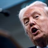 Donald Trump rechazó la nueva propuesta de Irán para negociar con Estados Unidos, criticando la fragmentación del liderazgo iraní y la postura de España e Italia.