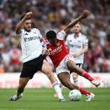 Arsenal venció al Fulham y se mantiene como líder de la Premier League