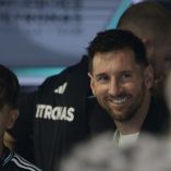 Lionel Messi fue visitante en el paddock en Miami con el equipo Mercedes