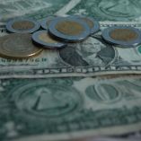 Dólares y monedas