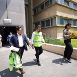 Zoé Robledo participa en el Simulacro Nacional 2026 durante una evacuación en instalaciones del IMSS en Ciudad de México.