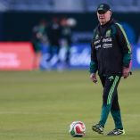 Javier Aguirre, fuego tras fuego en la Selección Mexicana.