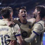 Ferrán Torres celebra la victoria del FC Barcelona en el Sadar ante Osasuna.