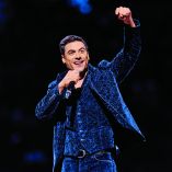 El cantante convocó a 40 mil riveristas en su concierto.