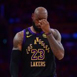 LeBron y los Lakers fueron barridos en casa por el Thunder.