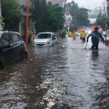 En Tlalnepantla se llevaron a cabo labores de limpieza, desazolve y vigilancia constante en puntos específicos con encharcamientos de consideración.