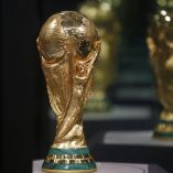 La Fiscalía General de Justicia de Nuevo León informó que presentaron cuatro denuncias por fraude en la venta de boletos durante los partidos de repechaje rumbo al Mundial 2026.