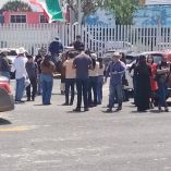 Colectivos protectores de animales denunciaron que los caballos fueron mantenidos durante varias horas en un estacionamiento expuestos a altas temperaturas y sin acceso visible a agua.