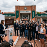 Amélie Mauresmo no cedió ante la presión de los tenistas y sus amenazas de boicotear el torneo de Roland Garros si no se incrementan las bolsas de premios.