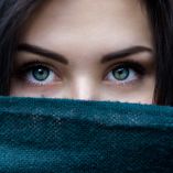 La retina es una parte especialmente sensible del ojo, ya que es un tejido con una alta actividad metabólica que requiere un aporte constante de vitaminas.