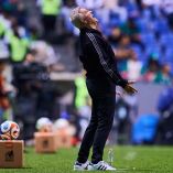 ‘Resbalón’ de La Volpe en el México-Ghana se hizo viral