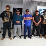 Los policías de la SSC detuvieron a tres hombres de 31, 34 y 48 años de edad,
