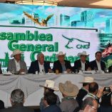 Imagen de la mesa de presidium en la XC Asamblea General Ordinaria de la CNOG en Ciudad de México.