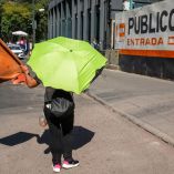 Muchos estacionamientos colocan avisos en los que señalan que no se hacen responsables por pérdidas