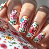 Cómo hacer stickers de uñas caseros: la guía definitiva para un nail art perfecto