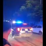 Mientras un grupo musical amenizaba la noche, jóvenes que pertenecían a algunas pandillas llevaron sus problemas a altos niveles, desatando una pelea campal.