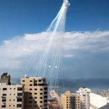 Especialistas identificaron que ISarel usa proyectiles M825A1 de 155 milímetros en los registros analizados.