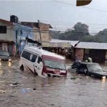 La tromba causó afectaciones urbanas.