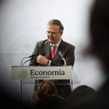 El titular de Economía explicó que esa fecha marcará el inicio de la primera revisión del acuerdo comercial.